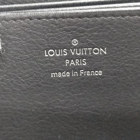 Louis Vuitton LV Zippy Wallet Zippy Wallet M61867 Black Mahina - Picture 5 of 9